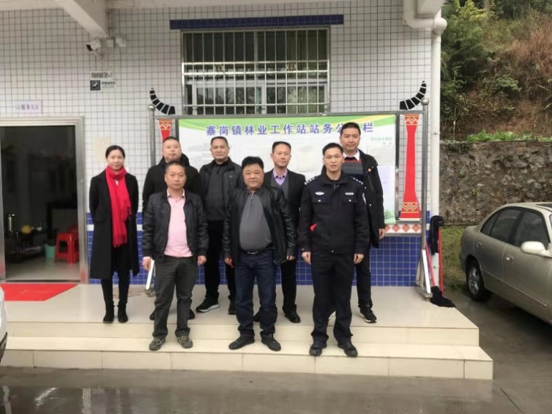 寨岗镇开展春节慰问工作-连南县政府