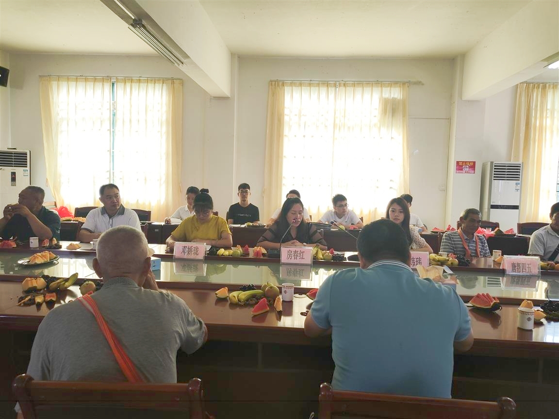 1. 三排镇新入职人员参与退役军人的座谈会.jpg