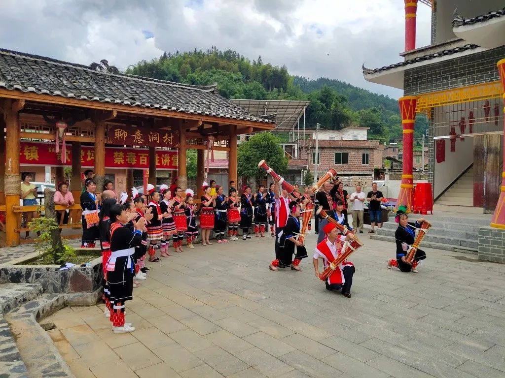 1dba279e-773f-48eb-96b8-e59cup87fcde.jpg 图片