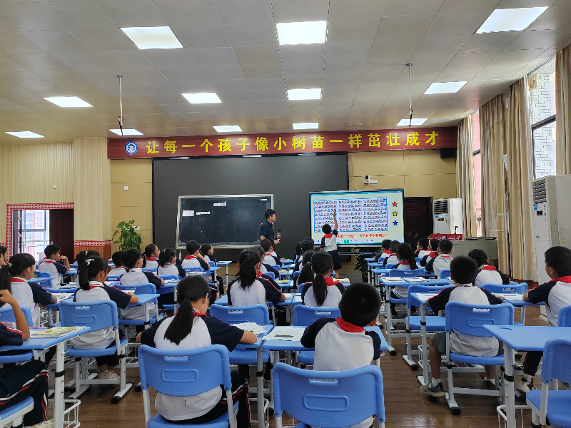 刘栋.jpg
